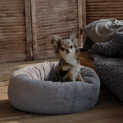 Лежак Pet Fashion «Soft» для собак та котів, 48х48х17 см, ciрий - фото 2 Лежак Pet Fashion «Soft» для собак та котів, 48х48х17 см, ciрий - фото 2